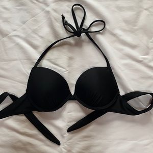 Black Aeropostale swim top